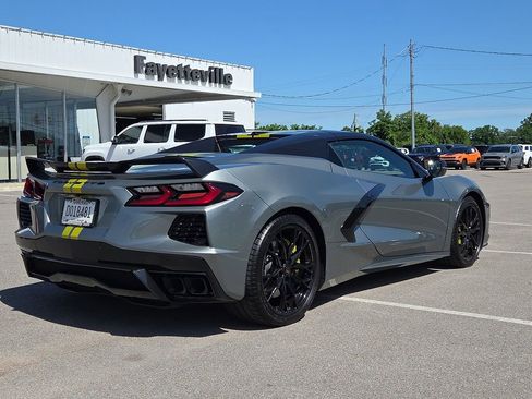 Used 2023 Chevrolet Corvette Stingray Premium Conv w/ Z51 Performance Package RWD image 3