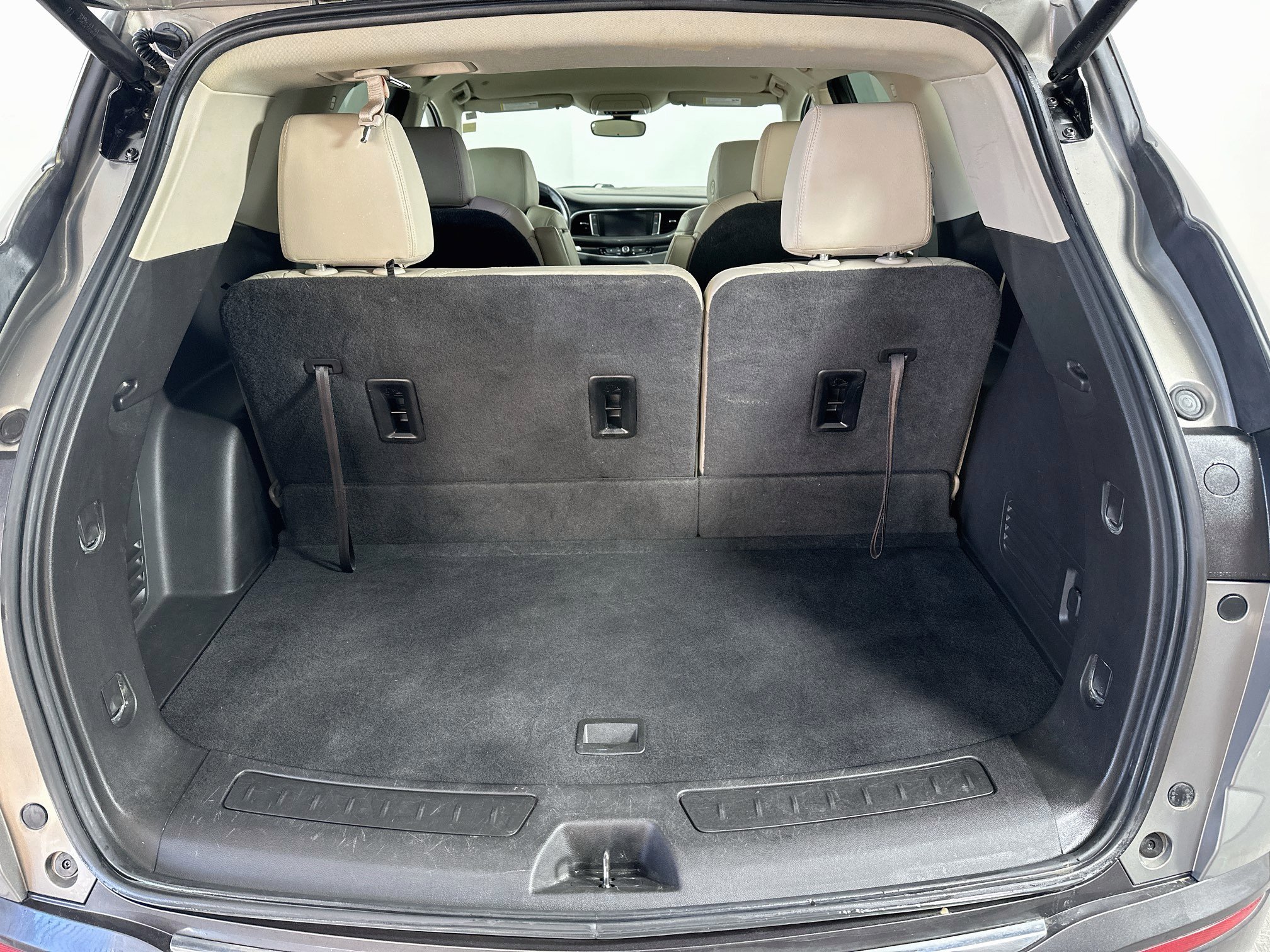 Used 2019 Buick Enclave Essence AWD/4WD image 24