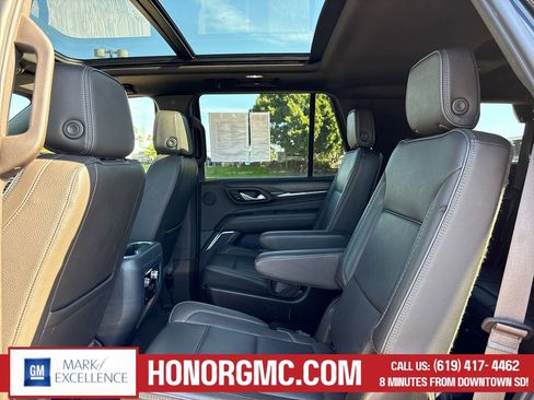 Used 2023 GMC Yukon Denali image 17