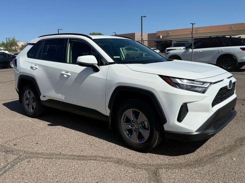 Used 2024 Toyota RAV4 XLE w/ Convenience Package AWD/4WD image 3