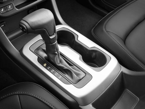 Used 2018 Chevrolet Colorado LT w/ Redline Special Edition image 14