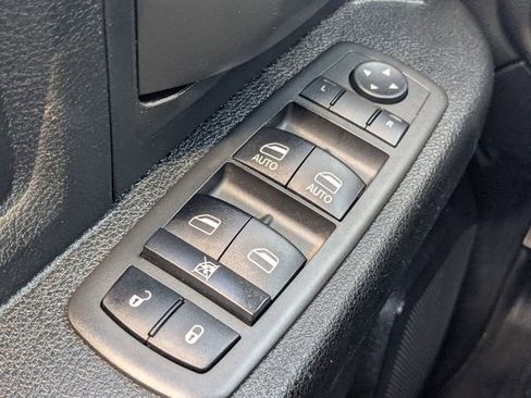 Used 2022 RAM 2500 Tradesman w/ Chrome Appearance Group AWD/4WD image 23
