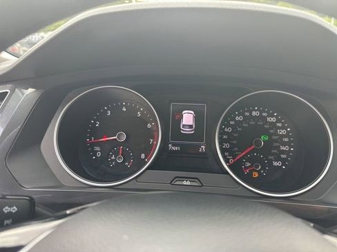Used 2020 Volkswagen Tiguan SE FWD image 21