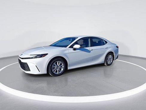 Certified 2025 Toyota Camry LE image 6