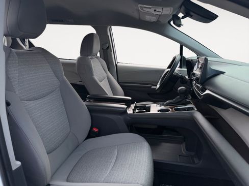 Certified 2023 Toyota Sienna LE FWD image 15