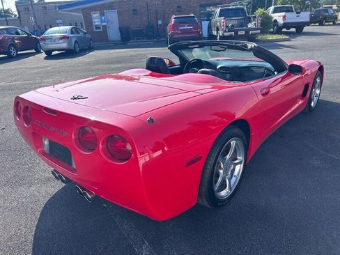 Used 2004 Chevrolet Corvette Convertible w/ Preferred Equipment Group RWD image 10