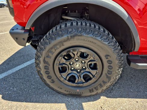 Used 2024 Ford Bronco Wildtrak AWD/4WD image 25