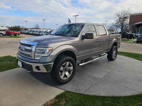 Used 2014 Ford F150 XLT w/ Equipment Group 302A Luxury image 2