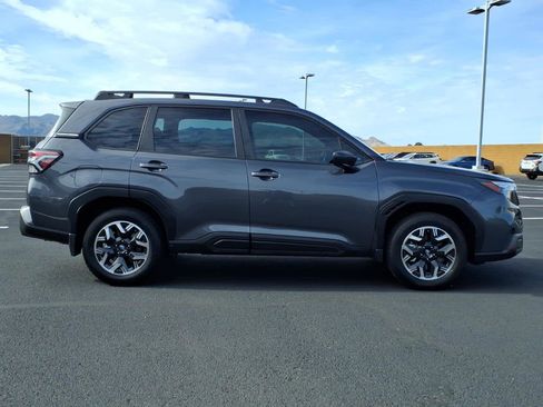 Certified 2025 Subaru Forester w/ Convenience Package #2 image 8