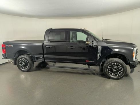 Used 2023 Ford F350 Platinum AWD/4WD image 9
