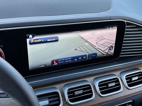 Certified 2025 Mercedes-Benz GLS 450 4MATIC image 18