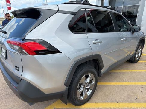 Used 2024 Toyota RAV4 XLE AWD/4WD image 2