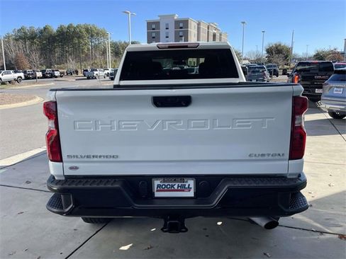 Used 2023 Chevrolet Silverado 2500 Custom w/ Custom Convenience Package image 7