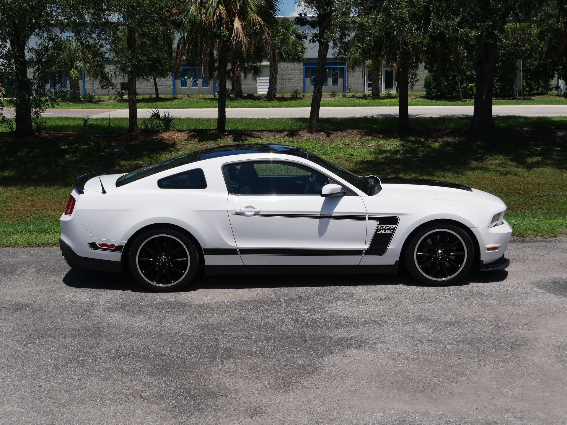 Used 2012 Ford Mustang Boss 302 w/ Boss 302 Accessory Pkg RWD image 51