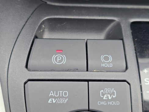 Used 2024 Toyota RAV4 XSE w/ Premium Package image 33