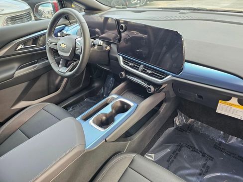 New 2026 Chevrolet Equinox EV LT AWD/4WD image 10