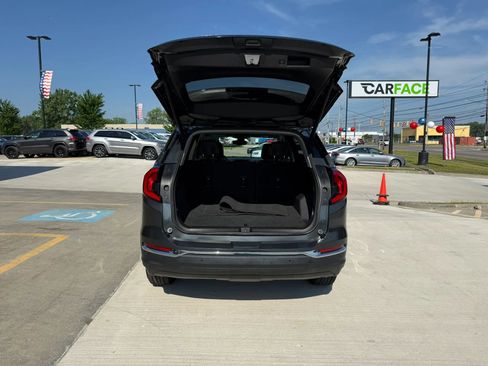 Used 2019 GMC Terrain SLT w/ Preferred Package AWD/4WD image 13