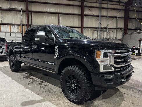 Used 2020 Ford F350 Platinum w/ Tremor Off-Road Package image 2
