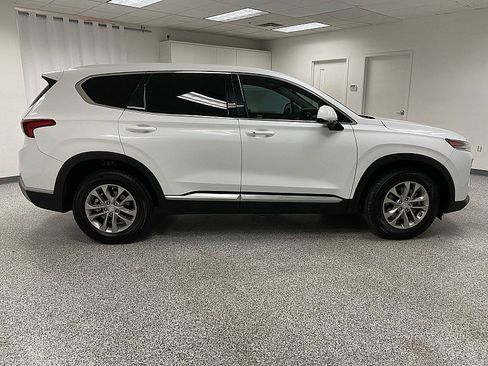 Used 2019 Hyundai Santa Fe SEL image 4