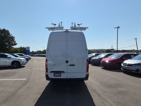 Used 2024 Mercedes-Benz Sprinter 2500 image 6