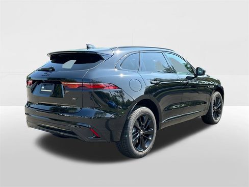 New 2026 Jaguar F-PACE R-Dynamic S image 4