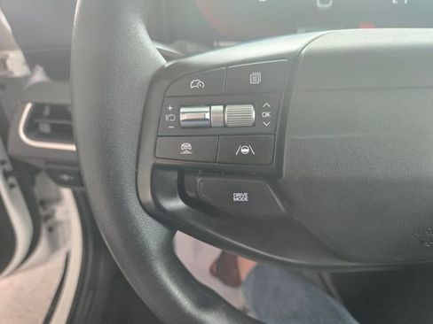 Used 2025 Kia K4 FWD image 13