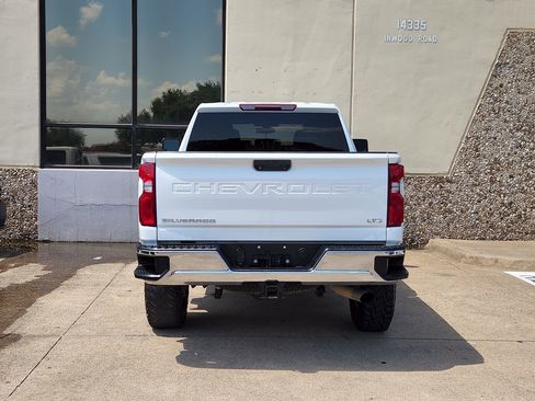 Used 2020 Chevrolet Silverado 2500 LTZ image 9