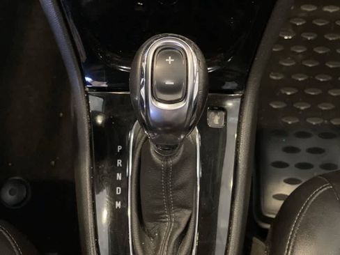 Used 2019 Buick Encore Essence AWD/4WD image 21