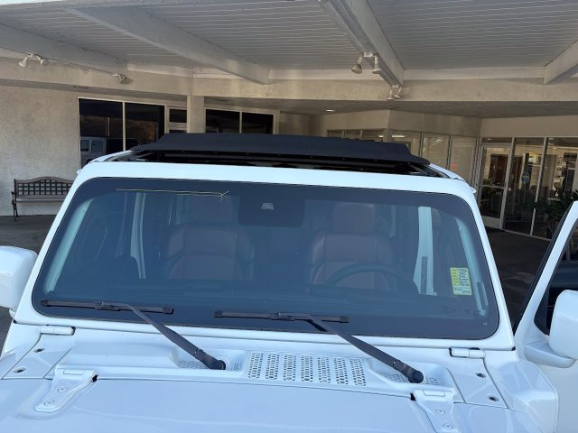 Used 2024 Jeep Wrangler Unlimited AWD/4WD image 25