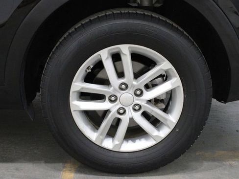 Used 2021 Kia Sorento LX image 39