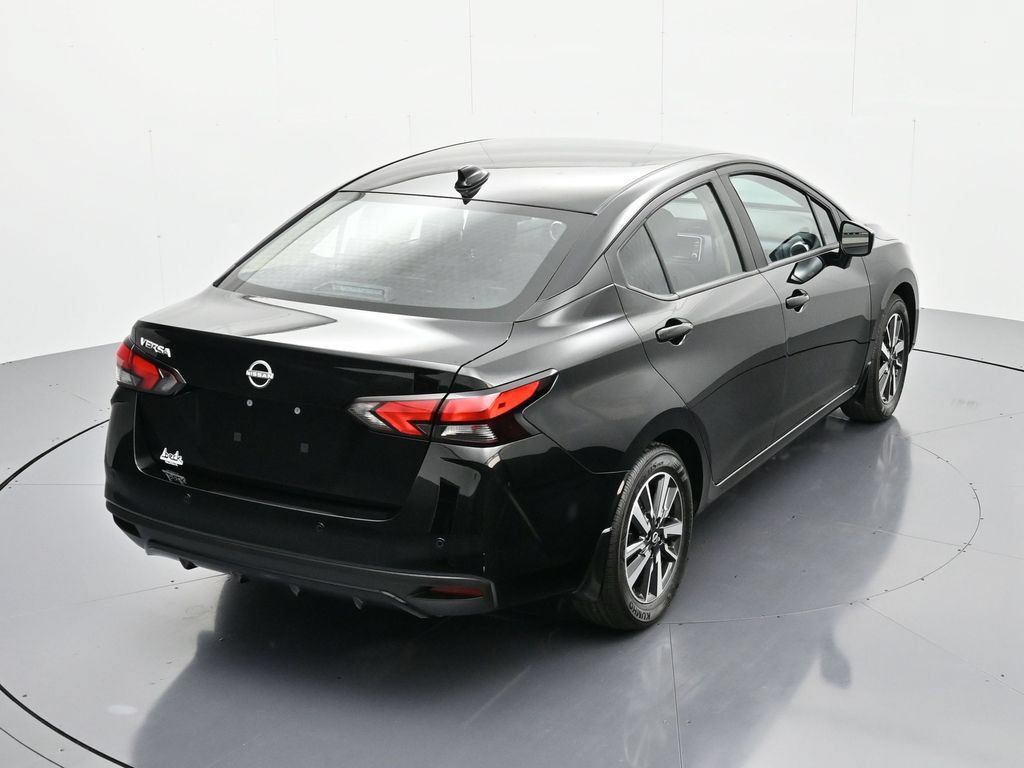 New 2025 Nissan Versa SV w/ Trunk Package FWD image 31