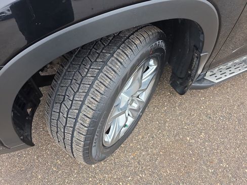 Used 2018 Toyota Highlander Limited image 34