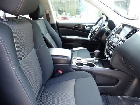 Used 2018 Nissan Pathfinder SV AWD/4WD image 3