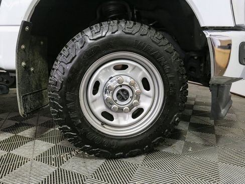 Used 2024 Ford F250 XL w/ XL Chrome Package image 14