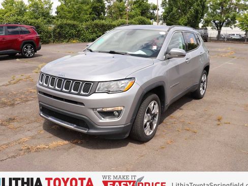Used 2019 Jeep Compass Limited AWD/4WD image 1