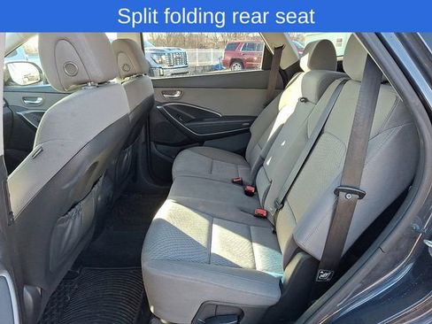 Used 2018 Hyundai Santa Fe SE image 12