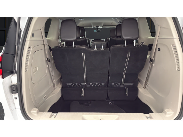 Used 2024 Chrysler Pacifica Limited FWD image 26