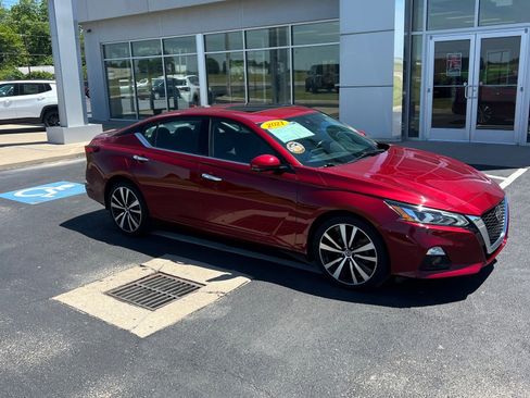 Used 2021 Nissan Altima 2.5 Platinum AWD/4WD image 7