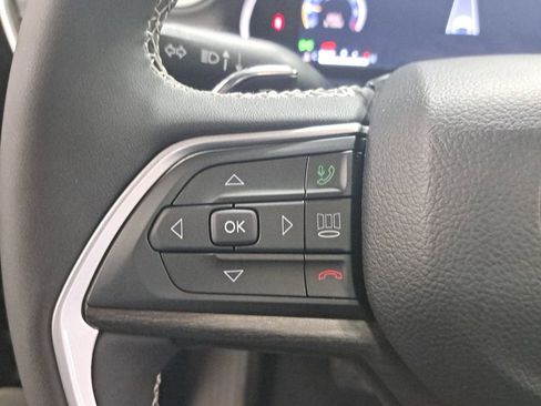 Certified 2024 Jeep Grand Cherokee Limited image 19