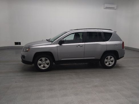 Used 2016 Jeep Compass Sport w/ Power Value Group FWD image 2