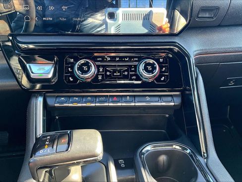 Used 2023 GMC Sierra 1500 AT4 w/ Technology Package image 26