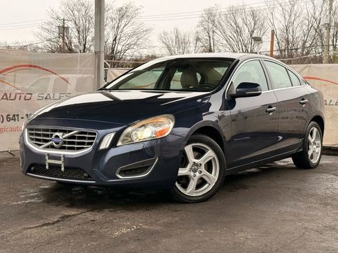 Used 2013 Volvo S60 T5 image 1