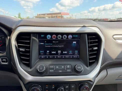 Used 2018 GMC Acadia SLT AWD/4WD image 16