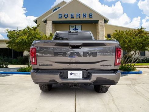 Used 2025 RAM 2500 Laramie AWD/4WD image 4