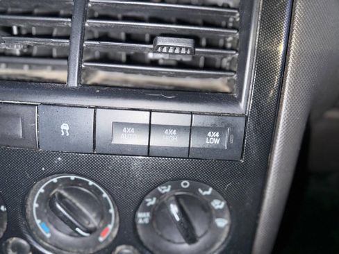 Used 2010 Ford Explorer Sport Trac XLT image 17