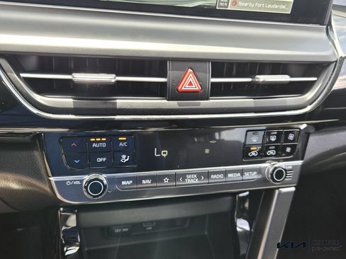 Certified 2025 Kia Seltos X-Line AWD/4WD image 24
