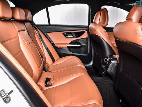 Used 2025 Mercedes-Benz C 300 4MATIC Sedan image 23