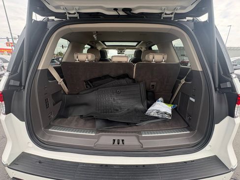 Certified 2023 Lincoln Navigator Reserve AWD/4WD image 16