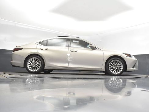 Used 2022 Lexus ES 350 Ultra Luxury FWD image 45