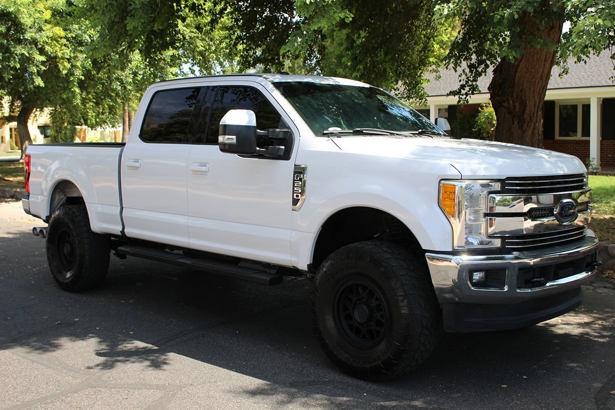 Used 2017 Ford F250 Lariat w/ Lariat Value Package AWD/4WD image 45